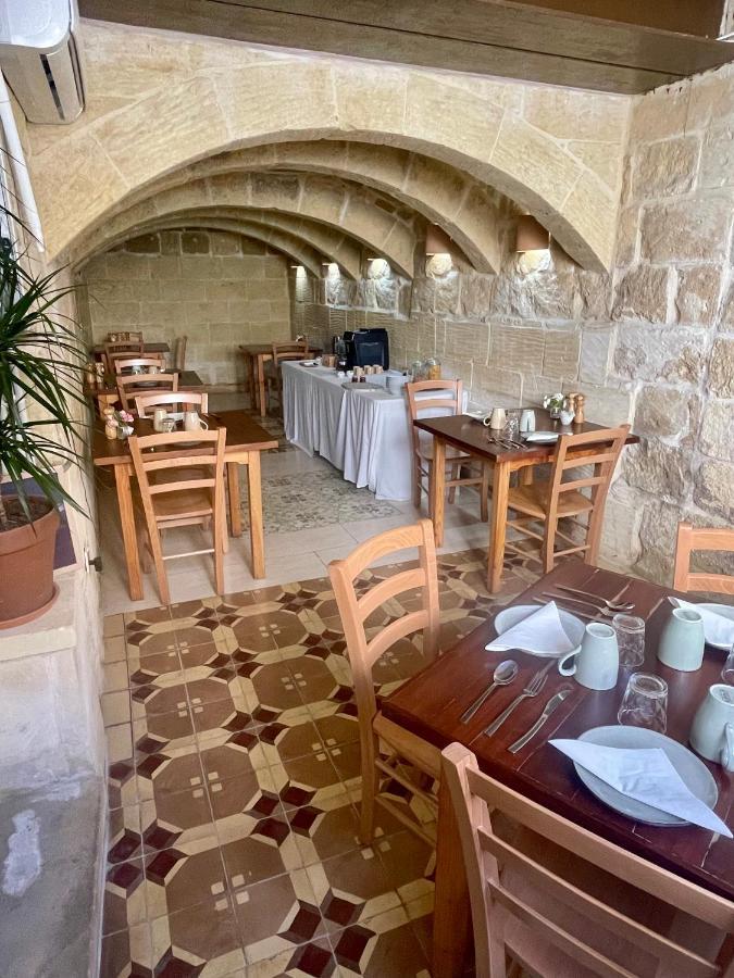 Ta Pinu Bed & Breakfast 3*